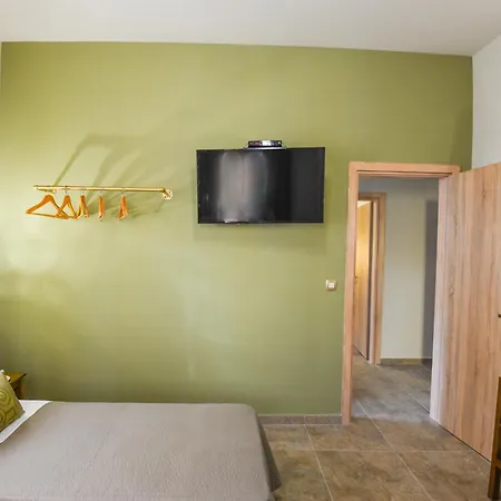 Vivis Hub Argostoli (Kefalonia)