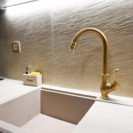 Aparthotel Vivis Hub *