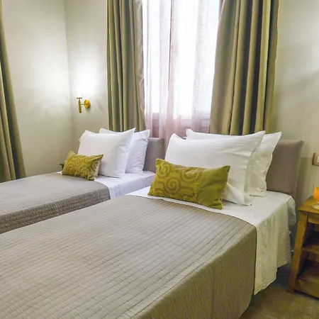 Vivis Hub Aparthotel