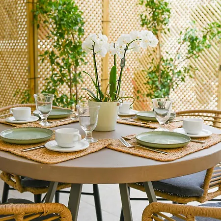 Vivis Hub 아파트호텔 아르고스톨리온