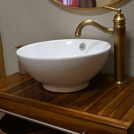 Vivis Hub 4* 아르고스톨리온