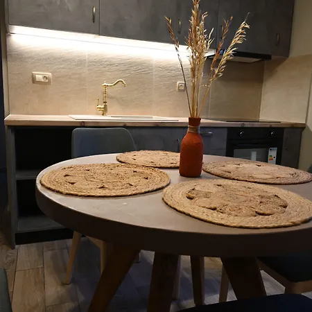 Vivis Hub 아르고스톨리온