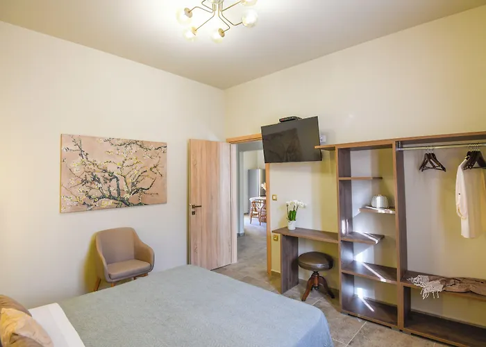 Aparthotel Vivis Hub 3*