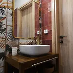 Vivis Hub Apartmanhotel