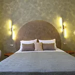Vivis Hub Apartmanhotel