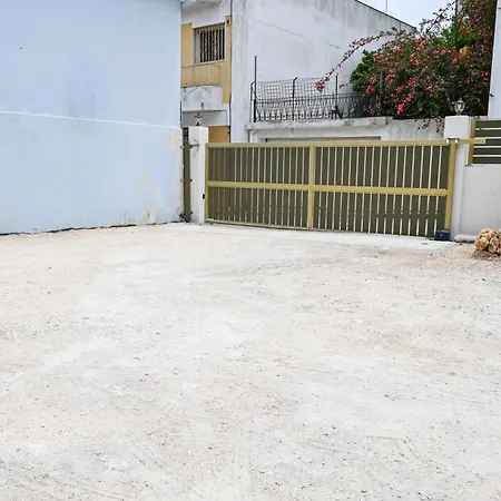 Vivis Hub Aparthotel Argostoli (Kefalonia)