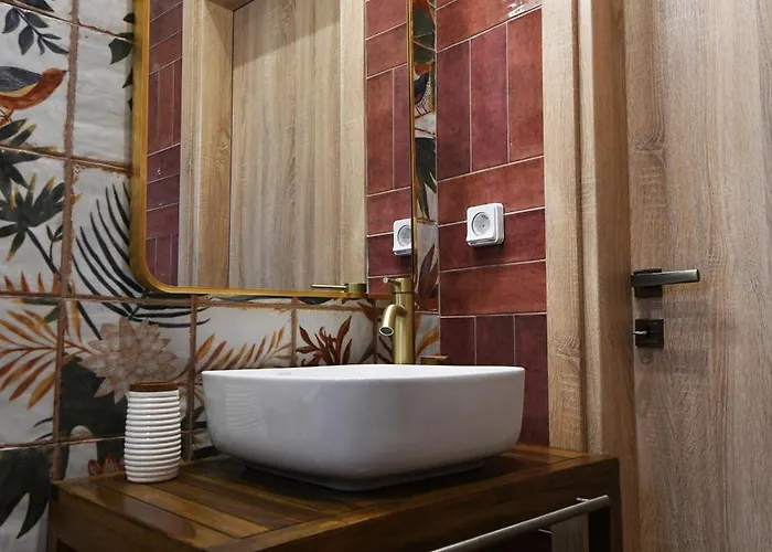 Vivis Hub Aparthotel